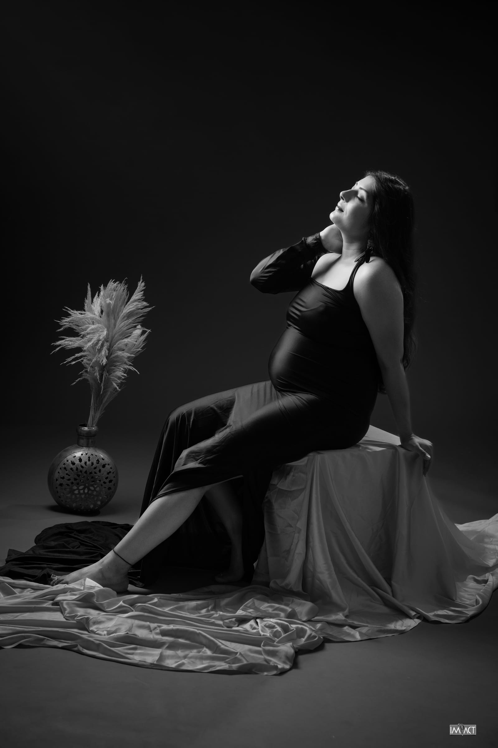 Maternity photographed by Impact Photo Studio